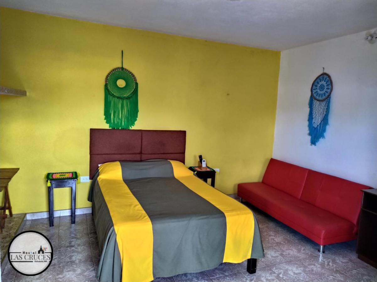 Hostal Las Cruces Valladolid  Exterior photo